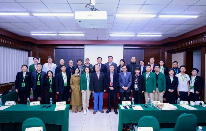 Focusing on the Cutting Edge, Shaping the Future Together: Our General Manager Invited to Attend the 2025 WAFI Dietary Fiber Forum in Beijing